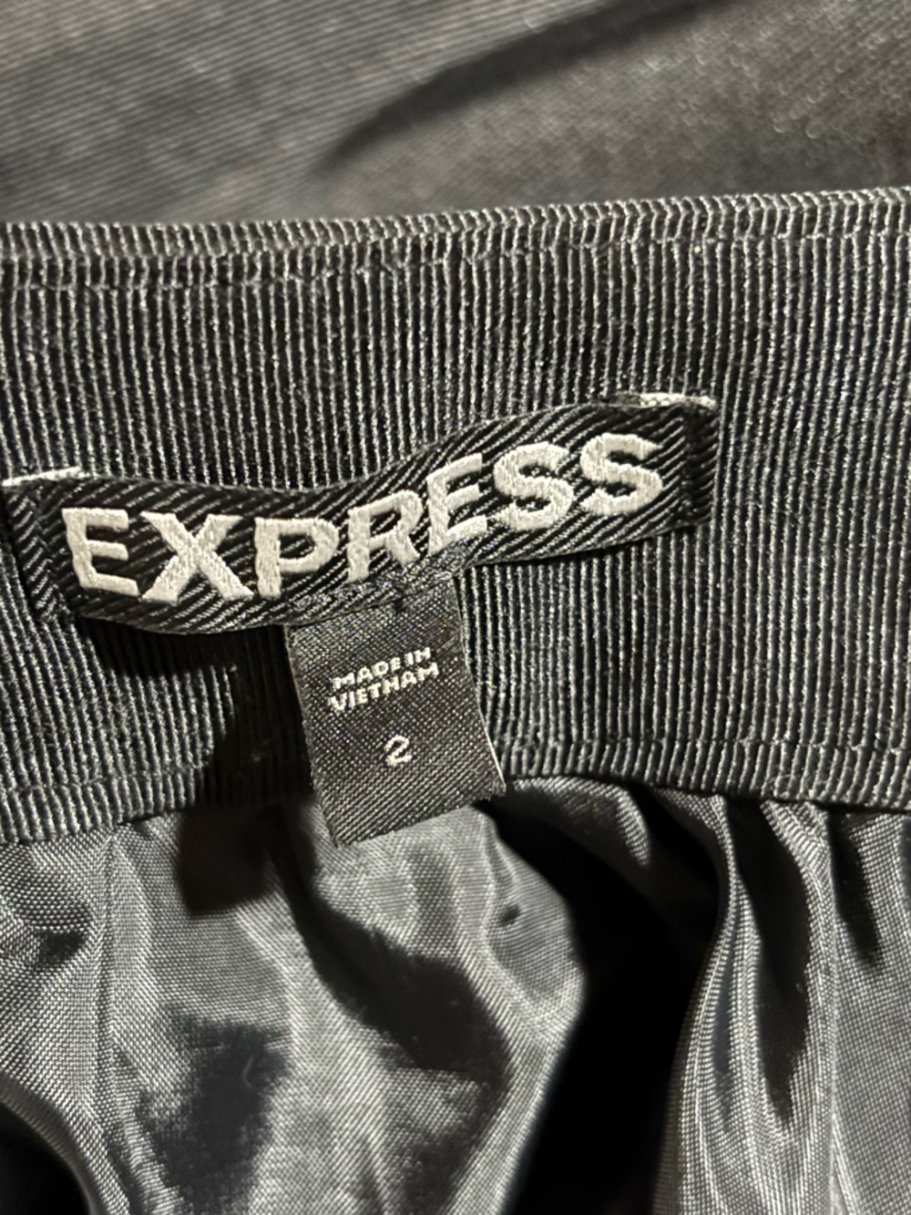 Express‎ Black A-Line Balloon Skirt with Soft Gathered Waist - Picture 7 of 8